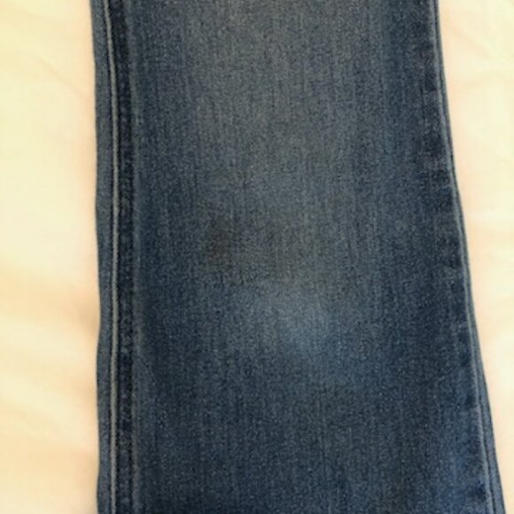 Old Navy Dark Wash High Rise Wow Flare Jeans. - Picture 4 of 4